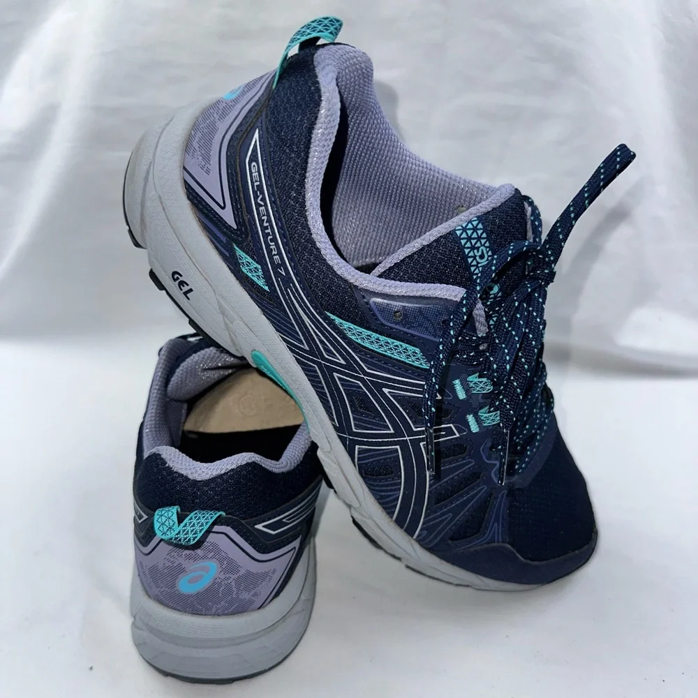 women's ASICS GEL-VENTURE 7 trail running shoes women’s size 9.5